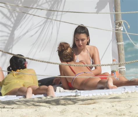 Dua Lipa S Acid Bikini And A Sexy Body That Supermodels Will Envy Pics The Fappening