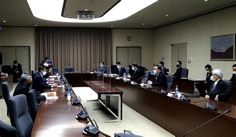 梶山経済産業大臣がマレーシア・アズミン国際貿易産業大臣と会談しました （meti経済産業省）