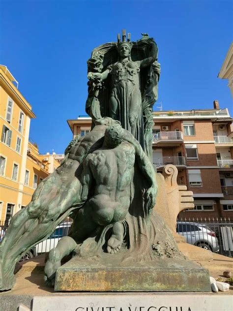 Monumento Ai Caduti Di Civitavecchia L Ansi Lavori Conclusi Terzo