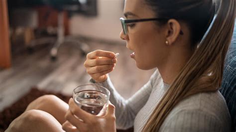 Новое лекарство от боли: впервые за много лет сертифицировано FDA