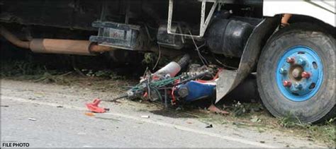 Four children killed after collision with tractor trolley - ARY NEWS