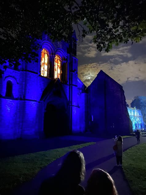 Kirkstall Abbey Leeds Light Festiwal Lukasz Skatula Flickr