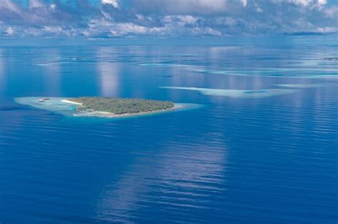 Premium Photo | Aerial ocean view of maldives atolls, world top beauty ...