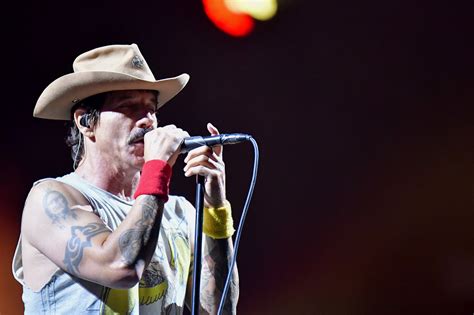 Red Hot Chili Peppers fecha 4ª noite do Rock in Rio show morno veja fotos Jovem Pan