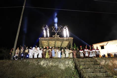 Inaugurada la Gran Villa Navideña de las FFAA en el Campo de Parada