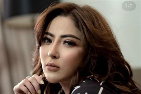 Artis Cantik Indonesia Yang Terang Terangan Mengaku Lesbian Sonora Id