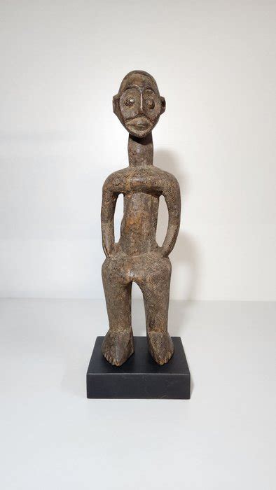 Superb Figurine Wood Montol Nigeria Catawiki