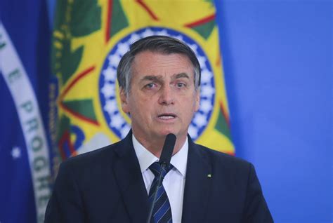 Bolsonaro Recua E Defende Teto De Gastos