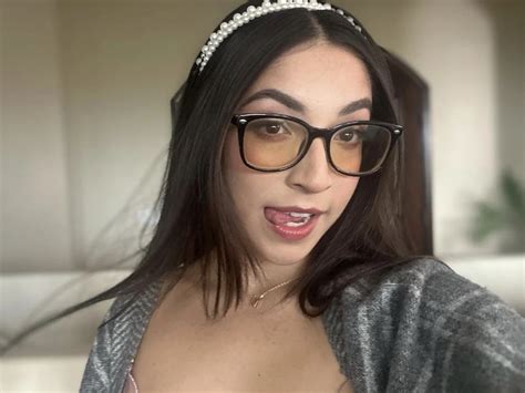 Madison Wilde Age Enchanting Rise Of A Petite Latina Star And Award