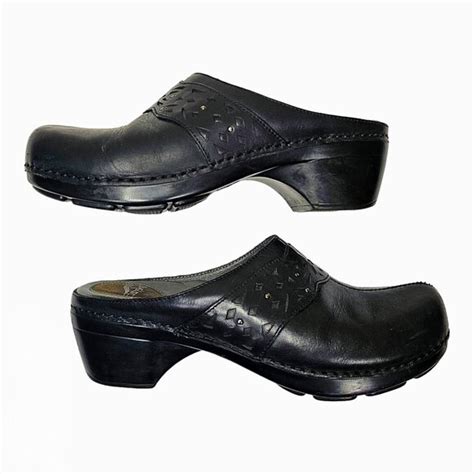 Dansko Shoes Dansko Shyanne Clogs Black Leather Mule Shoes Womens