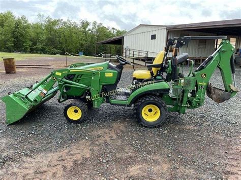 2019 John Deere 1025 R Tractor W 260B Backhoe Nutt Auction