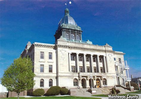 Manitowoc County Courthouse in Manitowoc, Wisconsin | Ferry building ...
