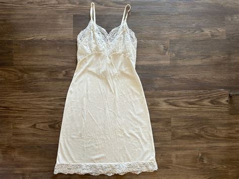 Vintage White Lace Slip Dress Kayser Floral Full Slip Gem