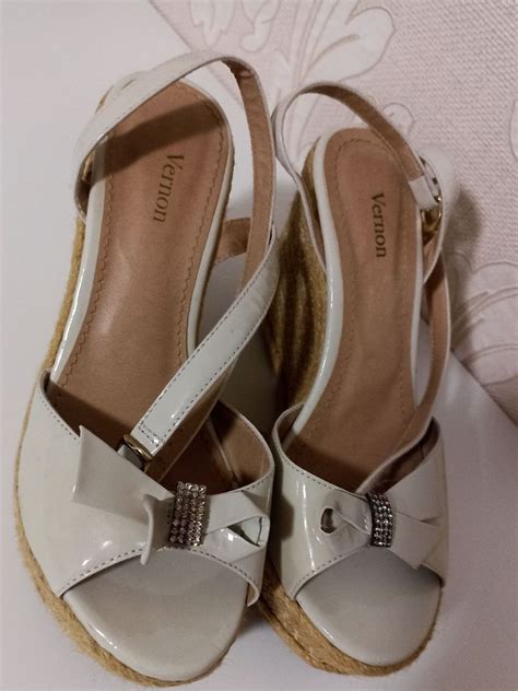 Sandália Nude Anabela Sandália Feminina Vernon Usado 73128534 enjoei