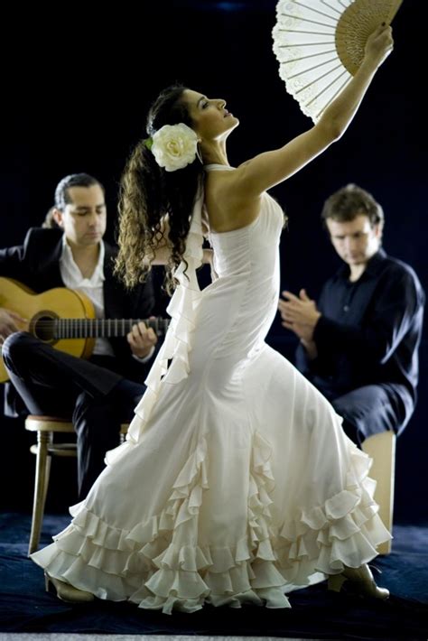 Flamenco Show UK | Spanish Dancers For Hire | Flamenco Guitarist