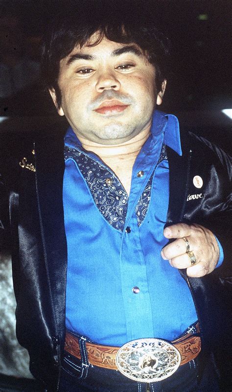 Movie buffs are discussing the complicated life of hervé villechaize online 31