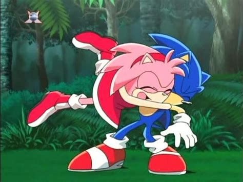 Sonic Hugs Amy Crying