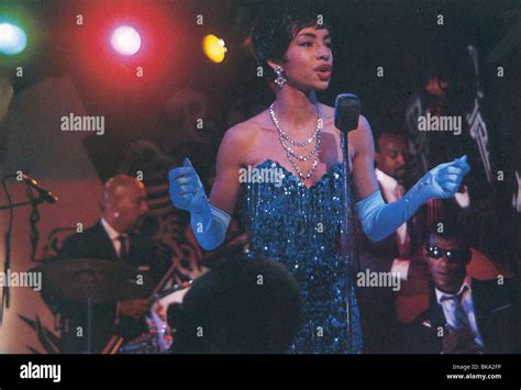 ABSOLUTE BEGINNERS -1986 SADE ABS Stock Photo - Alamy