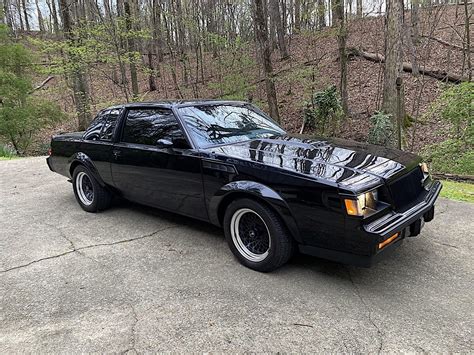 1987 Buick GNX Is a Low-Mileage Black Chunk of Awesome - autoevolution