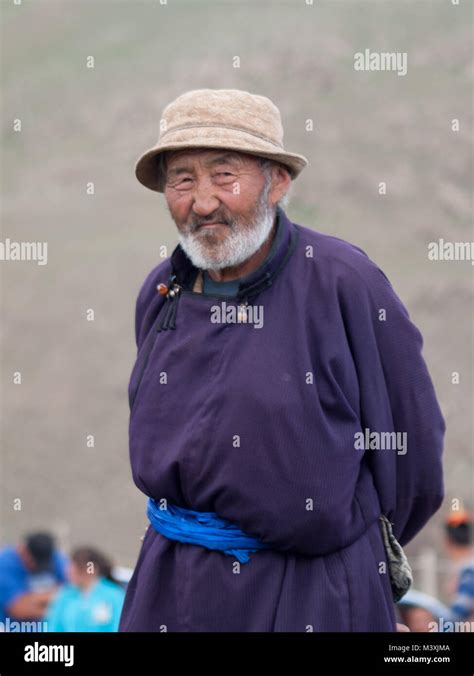 Traditional Mongolian Man Old Hi Res Stock Photography And Images Alamy