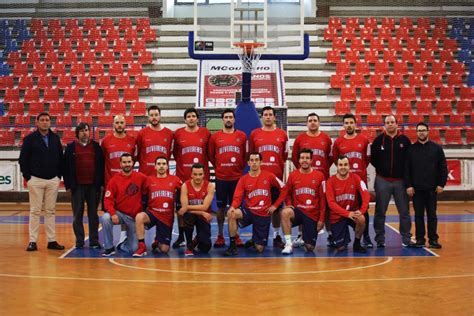 Masters vencem Illiabum após prolongamento Oliveirense Basquetebol