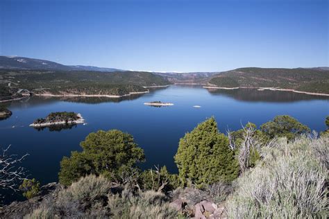 10 of the Best Lakes in Wyoming for Your 2025 Outdoor Vacation