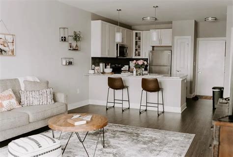 How to Decorate Your First Apartment with Ease - Matchness.com