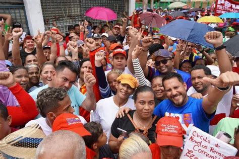 Pueblo De Valencia En Carabobo Se Moviliza En Apoyo Al Presidente