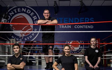 Learn The Fundamentals Of Boxing In A Fun Group Setting