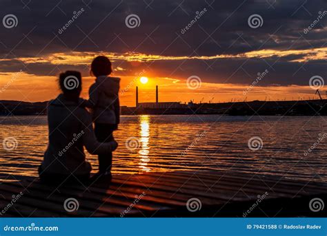 Mother and Child Silhouette. Editorial Stock Photo - Image of relax ...