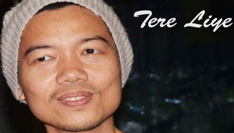 Biografi dan Profil Lengkap Tere Liye – Penulis Novel Terkenal Indonesia | Info Biografi