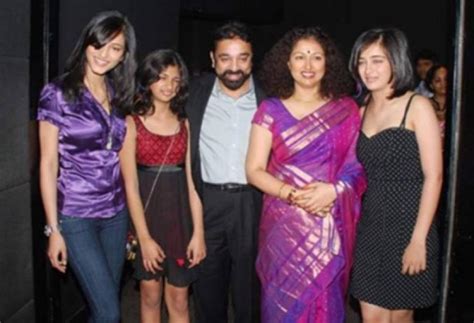 Kanyakumari best clikz: Kamal Hassan Family photo