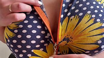 Las grandes tetas calientes de mi tía XVIDEOS