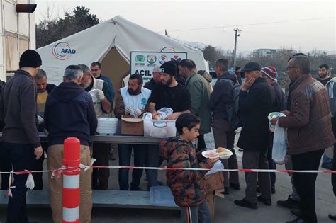 Umut kervanı genel başkanı kurtaran depremzedelere sahip çıkmak islami