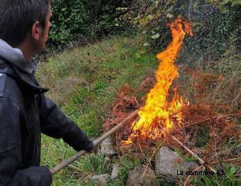 Ecobuage Ce Qui Est Autoris Ou Interdit En Haute Loire Petit Rappel