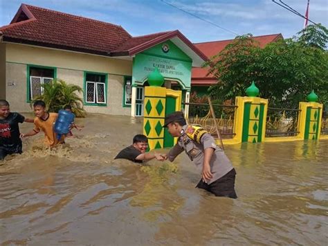 FOTO Banjir Rendam Tiga Kecamatan Di Kabupaten Kolaka