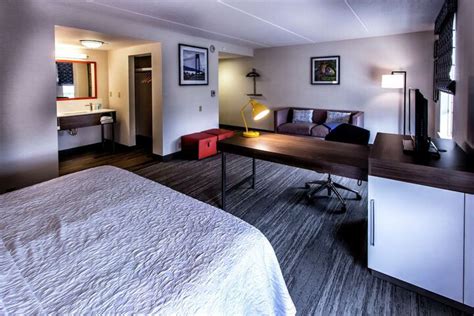 Hampton Inn & Suites Staten Island Staten Island | Bookonline.com