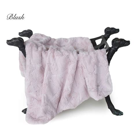 Hello Doggie Luxe Dog Blanket - Blush | BaxterBoo