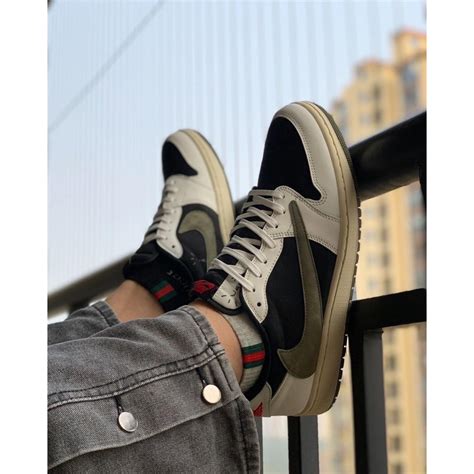 NIKE AIR JORDAN1 travis scott olive | Shopee Thailand