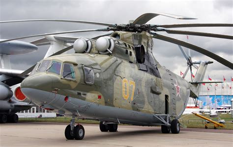 Venäläisten raskas helikopteri Mi-26 tuhoutuu videolla | Verkkouutiset
