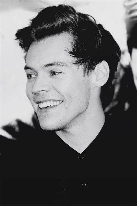 Harry Styles The Fuck Harry Styles Is Just Daddy Af Now Like Damn Can He