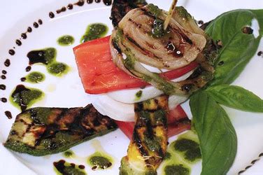 Mozzarella Con Verdure Grigliate E Sciroppo Di Aceto Balsamico