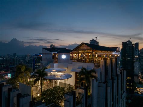 onggi sky restaurant phnom penh