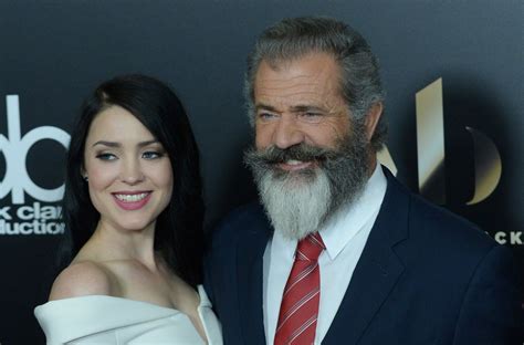 Mel Gibson, girlfriend Rosalind Ross attend Hollywood Film Awards - UPI.com