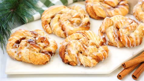 Puff Pastry Cinnamon Rolls The Domestic Geek