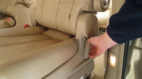 How To Remove A Middle Row Seat In A 2007 Hyundai Entourage KIA Sedona