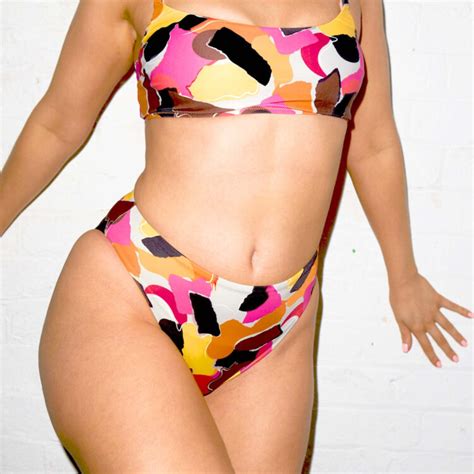 8 Hot Sexy Tilly Pemberton Bikini Pics