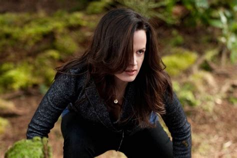 Esme Cullen Wallpaper Download To Your Mobile From Phoneky