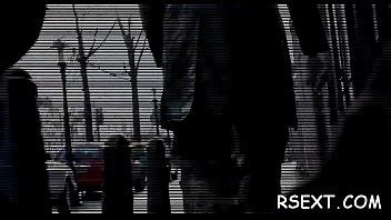 Puta pervertida se abre de par en par y se la follan duro con el puño XVIDEOS