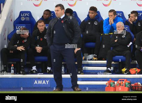 Evertons Gylfi Sigurdsson Sits On Bench Hi Res Stock Photography And